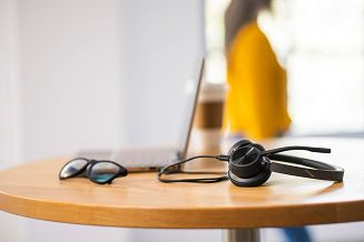 Zestaw słuchawkowy Bluetooth Poly Voyager 4320 MS Teams Certified USB-A Headset +BT700 dongle 77Y98AA - 4