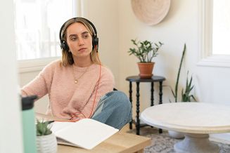 POLY Zestaw słuchawkowy Blackwire 8225 Stereo USB-C z certyfikatem Microsoft Teams + przejściówka USB-C/A - 6