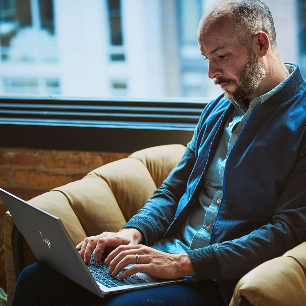 HP ZBook Firefly 14 G10 Ryzen 5 PRO 7640HS 14