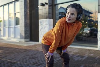 Bezprzewodowe słuchawki sportowe Philips TAA4216BK/00, czarne - 21