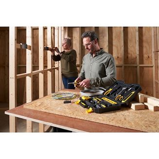 Zestaw narzędzi 28 elementów w wygodnej walizce - 3