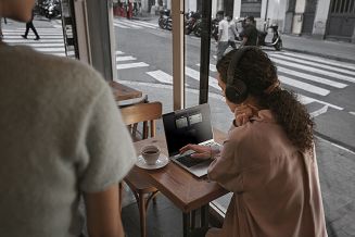 HP EliteBook 840 G11 Ultra 7 165U 14.0 WUXGA 800nits Sure View Refect AG 16GB DDR5 SSD512 Intel Arc W11Pro 3Y OnSite - 9