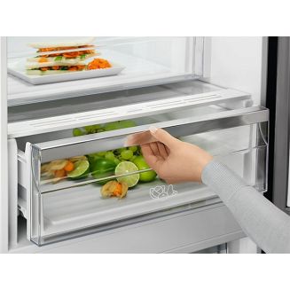 Chłodziarko-zamrażarka ELECTROLUX LNC7ME32X3 - 4