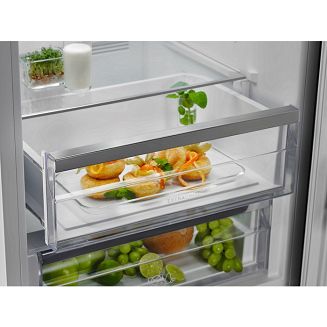 Chłodziarko-zamrażarka ELECTROLUX LNC7ME32X3 - 3