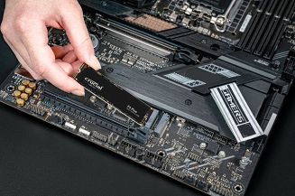 Dysk SSD CRUCIAL PLUS CT4000P3PSSD8 PCIE G4 M.2 NVME 4TB/P3 - 5